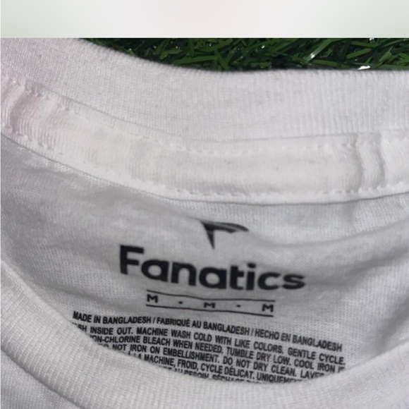 Fanatics Red and White Short Sleeve Tee - Picture 2 of 2